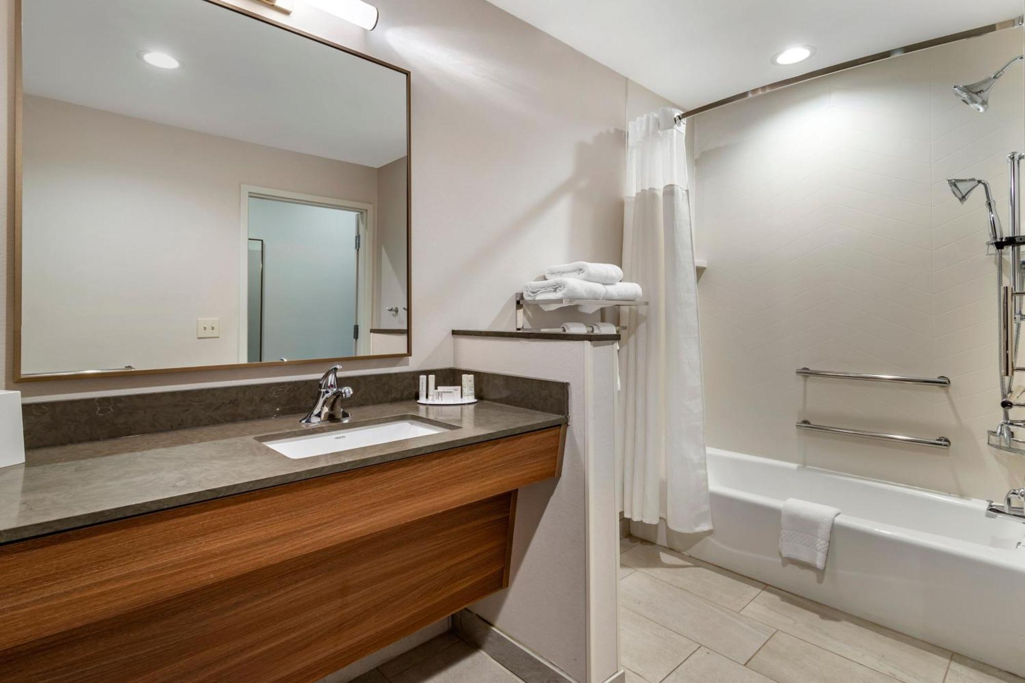 Fairfield Inn & Suites By Marriott Helen Ngoại thất bức ảnh